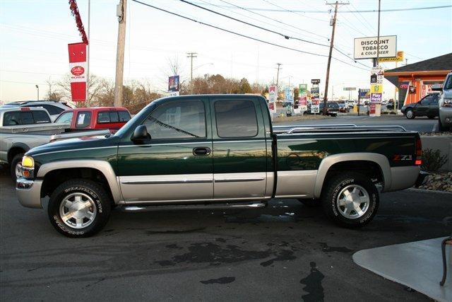 GMC Sierra SLT Pickup