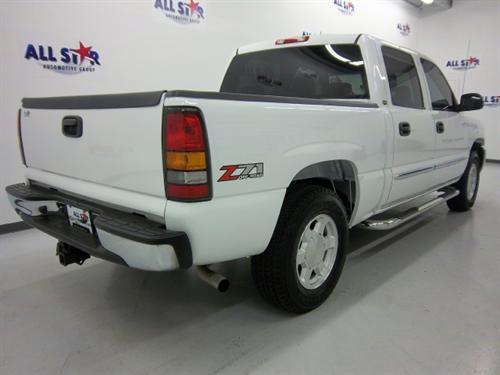 GMC Sierra 2005 photo 3