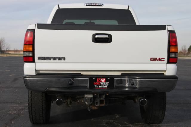 GMC Sierra 2005 photo 3