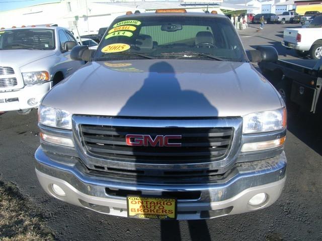 GMC Sierra Laredo 2WD Pickup