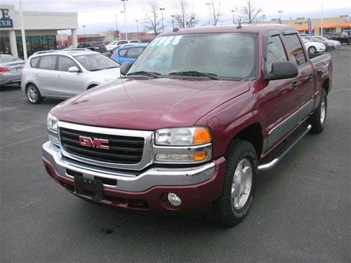 GMC Sierra 2005 photo 2