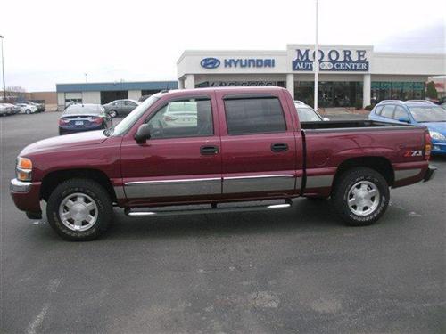 GMC Sierra 2005 photo 3