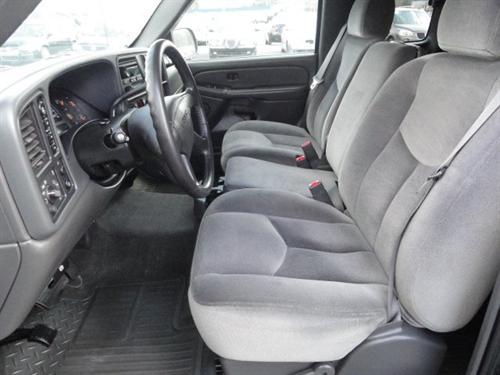 GMC Sierra 2005 photo 2