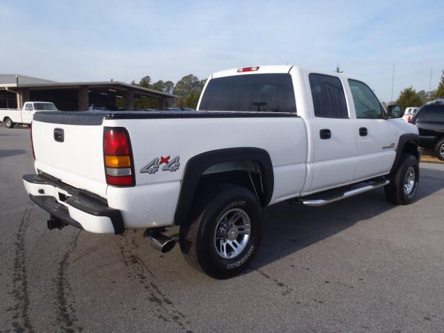GMC Sierra 2005 photo 3