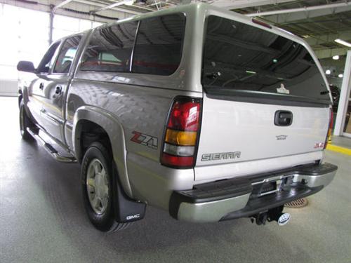 GMC Sierra 2005 photo 1
