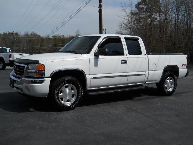 GMC Sierra 2005 photo 3