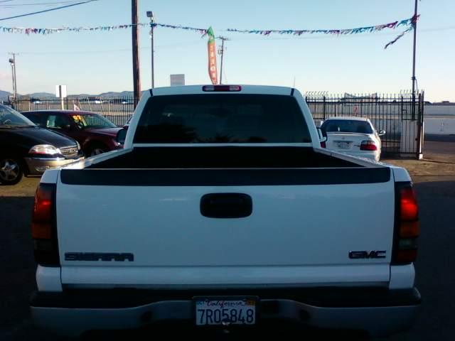 GMC Sierra 2005 photo 5