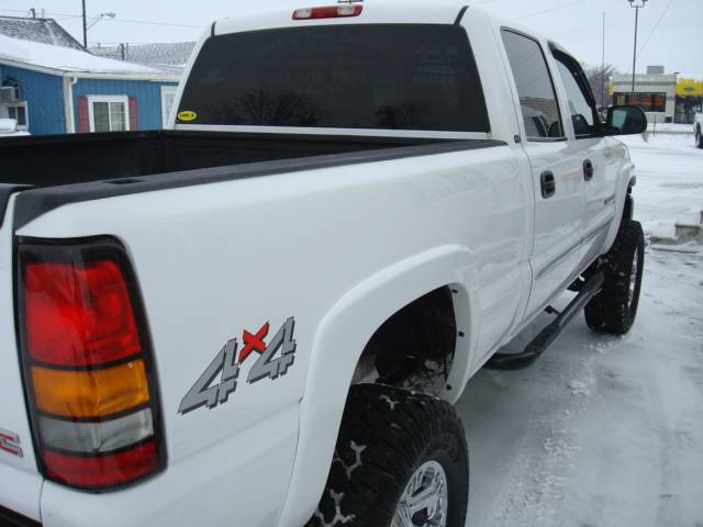 GMC Sierra 2005 photo 1
