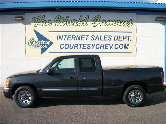 GMC Sierra 2005 photo 4
