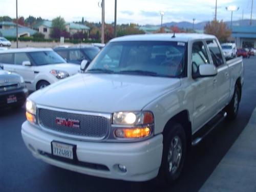 GMC Sierra 2005 photo 3
