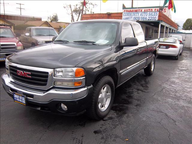 GMC Sierra 2005 photo 1