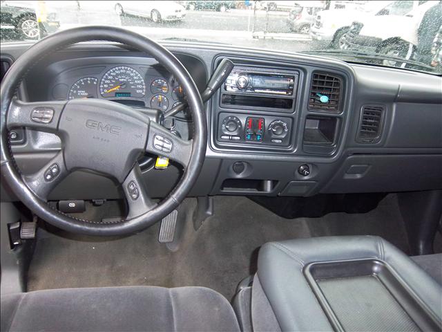 GMC Sierra 2005 photo 4