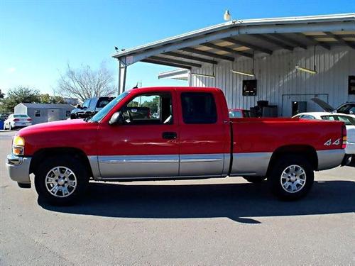 GMC Sierra 2005 photo 2