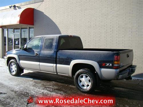 GMC Sierra 2005 photo 2