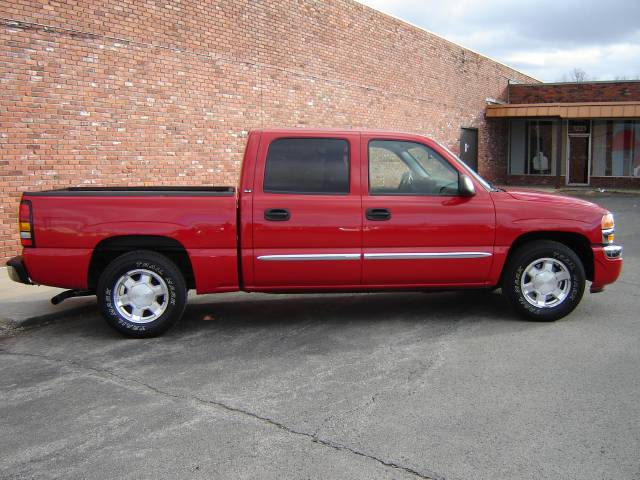 GMC Sierra 2005 photo 3