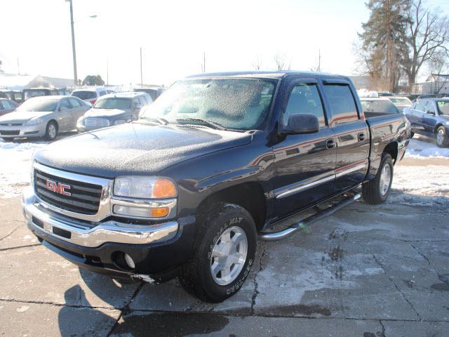 GMC Sierra 2005 photo 1