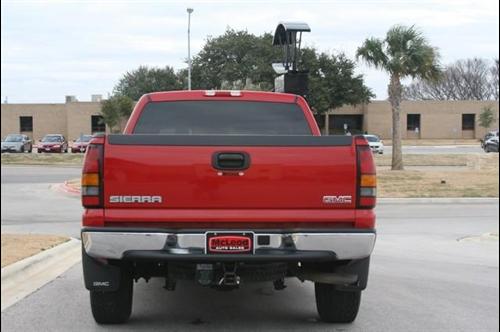 GMC Sierra 2005 photo 3