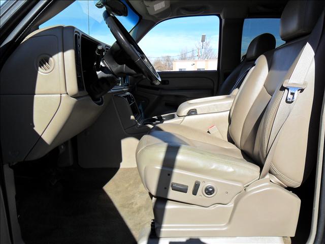 GMC Sierra 2005 photo 2