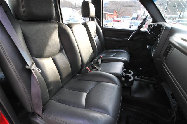 GMC Sierra 2005 photo 1