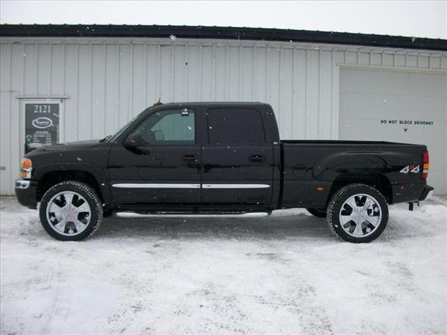 GMC Sierra 2005 photo 1