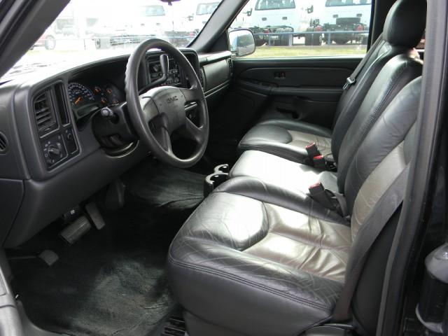 GMC Sierra 2005 photo 1