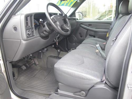 GMC Sierra 2005 photo 2