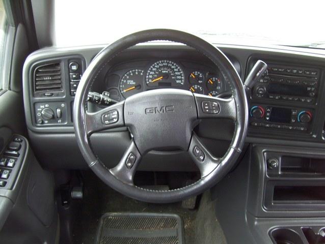 GMC Sierra 2005 photo 3
