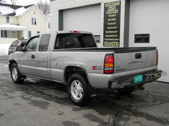 GMC Sierra 2005 photo 1
