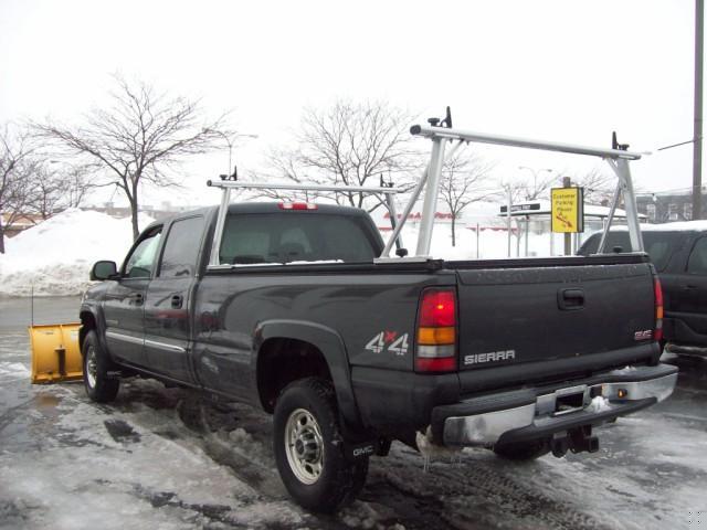 GMC Sierra 2005 photo 2