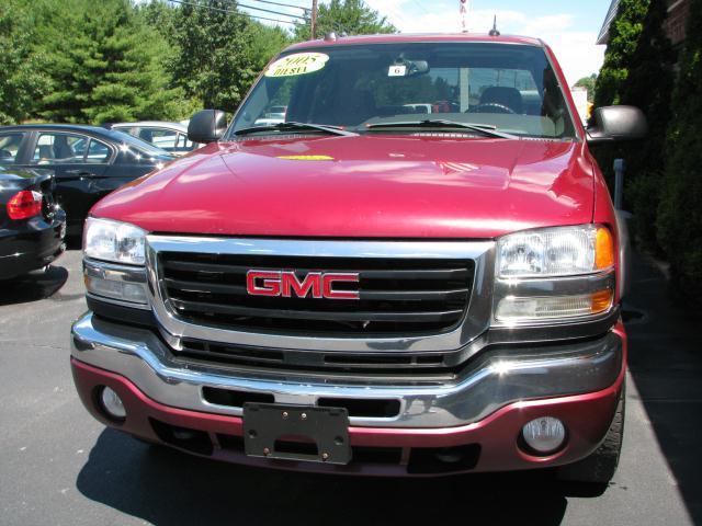 GMC Sierra 2005 photo 1