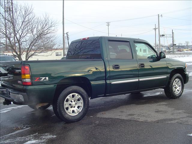 GMC Sierra 2005 photo 3