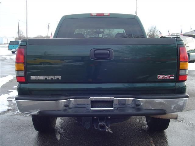 GMC Sierra 2005 photo 4