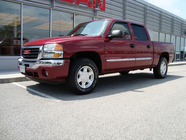 GMC Sierra 2005 photo 1