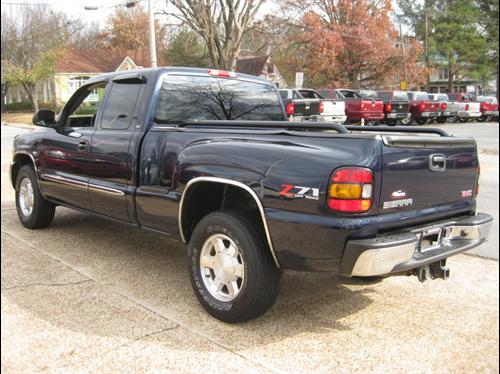 GMC Sierra 2005 photo 4