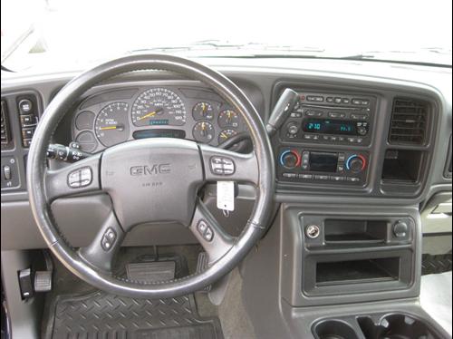 GMC Sierra 2005 photo 1