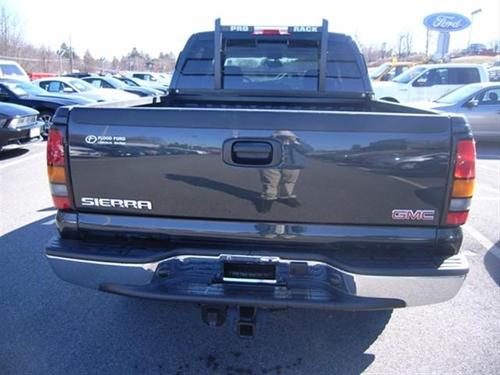 GMC Sierra 2005 photo 3