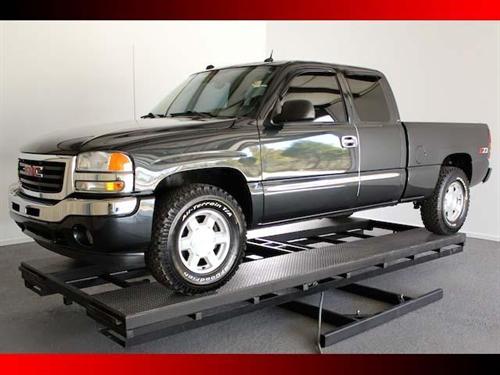 GMC Sierra 2005 photo 3