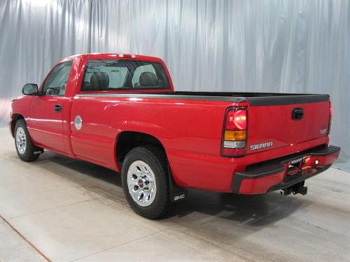 GMC Sierra 2005 photo 2