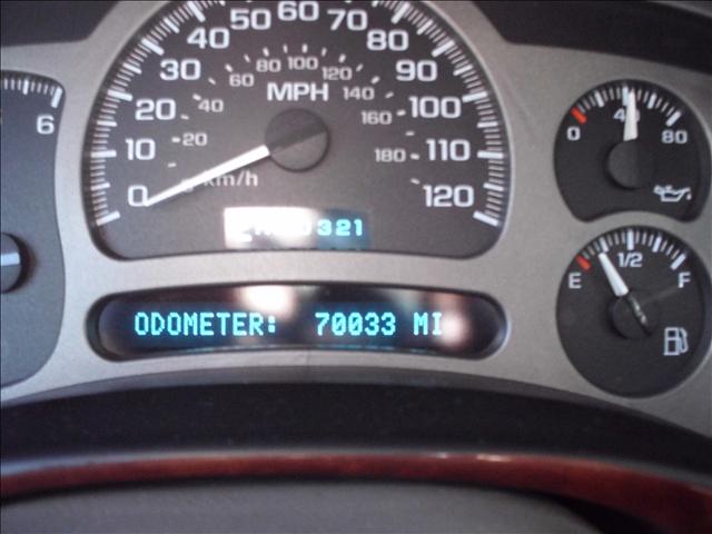 GMC Sierra 2005 photo 2