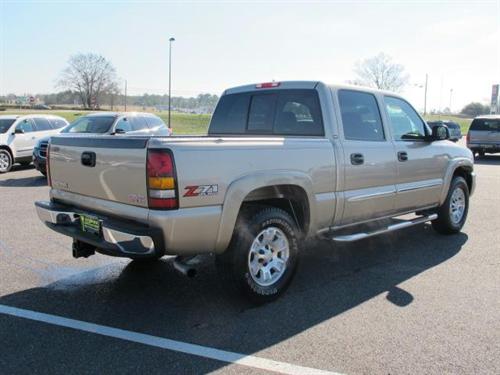 GMC Sierra 2005 photo 1