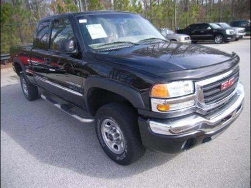 GMC Sierra 2005 photo 2