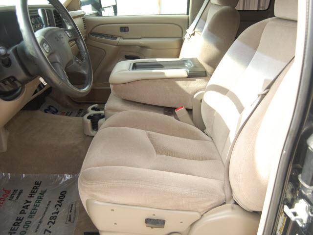 GMC Sierra 2005 photo 2