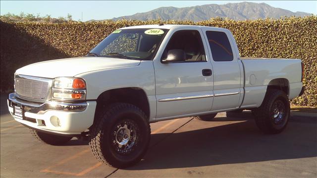 GMC Sierra 2005 photo 3