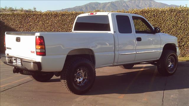 GMC Sierra V8 R-design Pickup