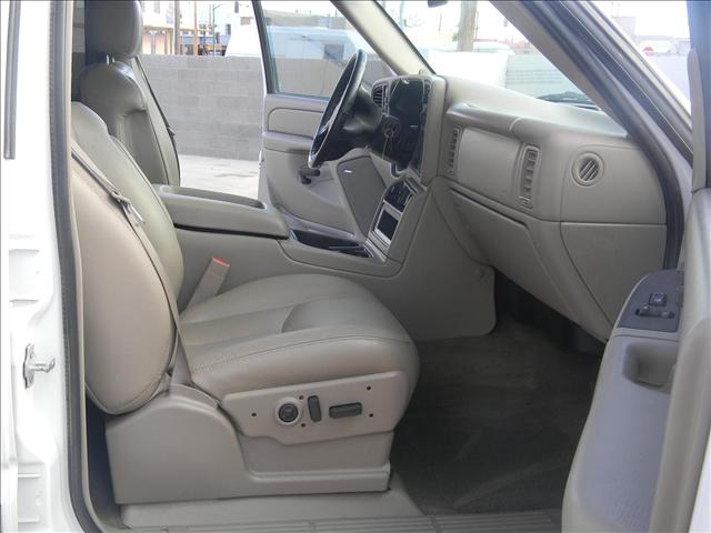 GMC Sierra 2005 photo 2