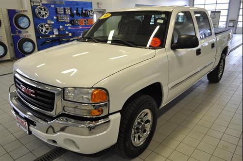 GMC Sierra 2005 photo 3