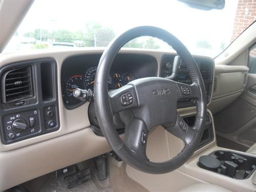 GMC Sierra 2005 photo 1