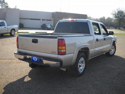 GMC Sierra 2005 photo 1