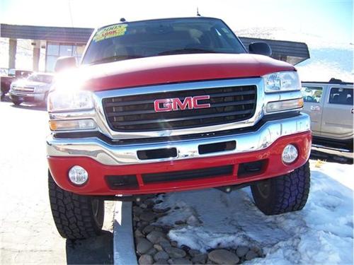 GMC Sierra 2005 photo 2
