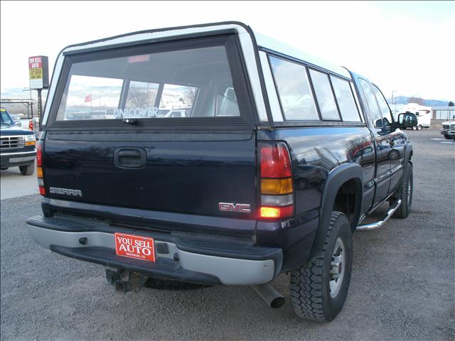 GMC Sierra 2005 photo 2